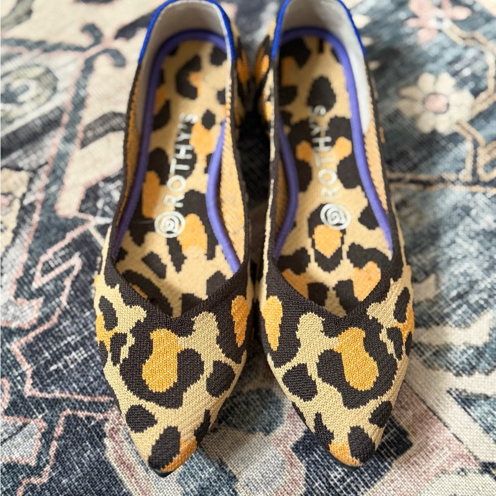 Rothy’s big cat pointy toes size 8, fits like 7